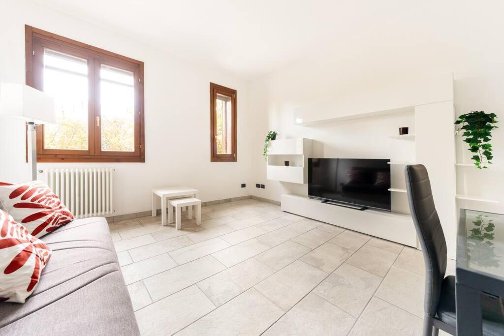 Appartamento Unico A Bologna Con 3 Camere E Parcheggio Gratuito Exterior photo
